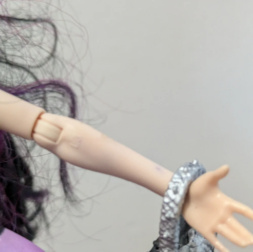 Ever After High Doll Raven Queen First Chapter Rebel Purple Snow White